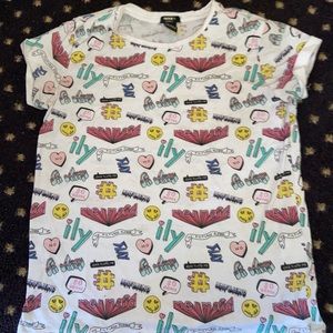 forever 21 girls “iconic” messages shirt